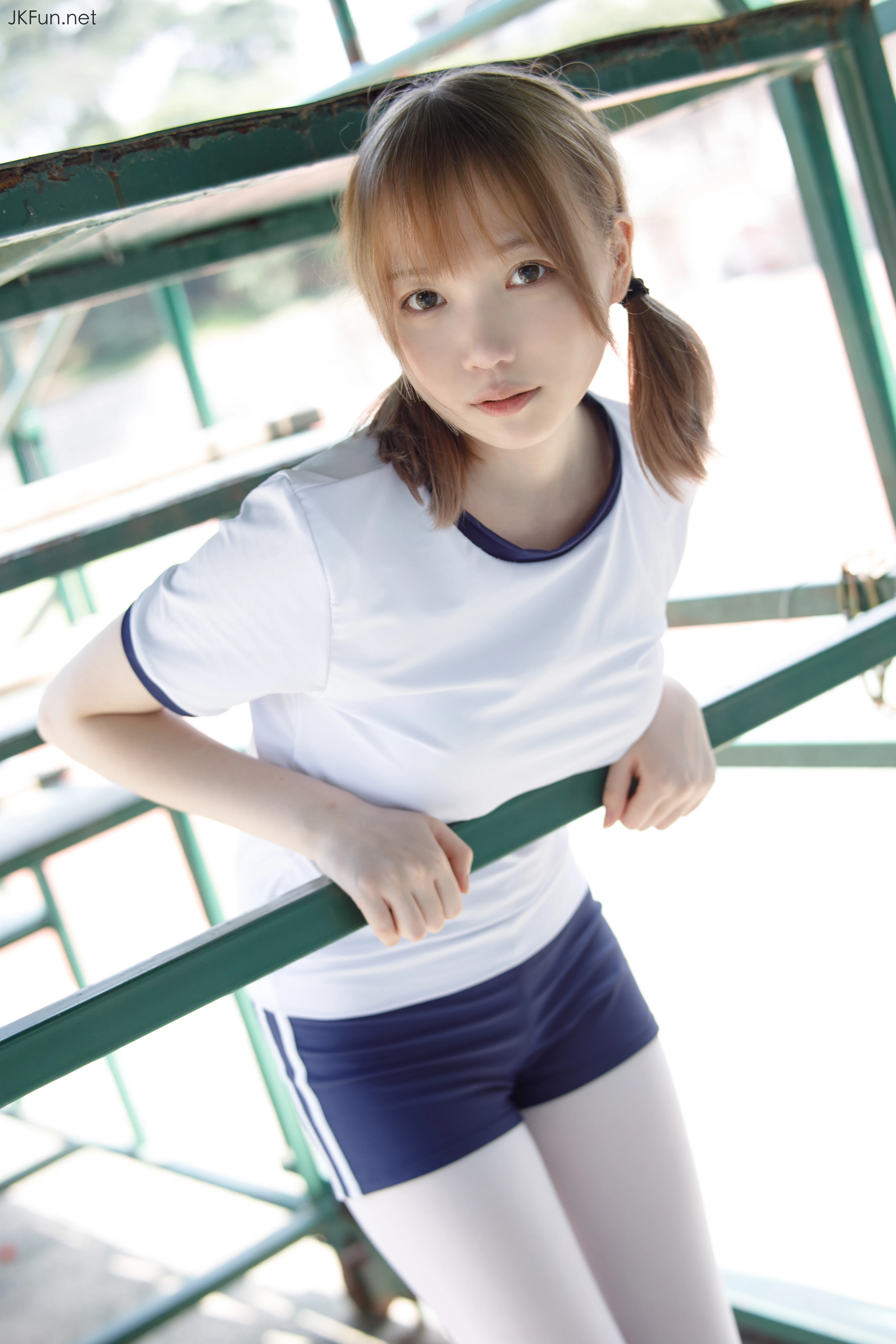 森萝财团 [JKFUN-019] 80D白丝外景体操服 Aika [107P 1V]插图4